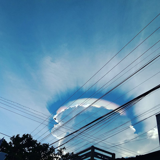 [-]Vầng[-]hào[-]quang[-]kỳ[-]lạ[-]trên[-]bầu[-]trời[-]Đắk[-]Lắk